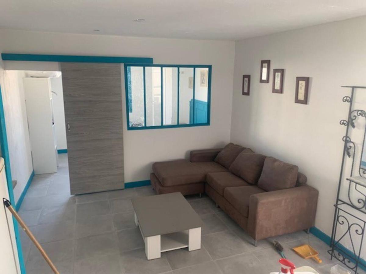 Le Depot Appartement Du Port A Champvert מראה חיצוני תמונה