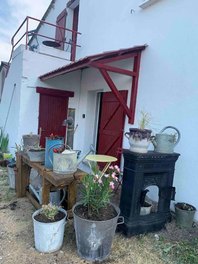 Le Depot Appartement Du Port A Champvert מראה חיצוני תמונה